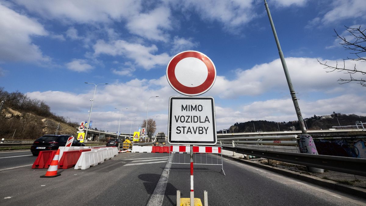 Do oprav silnic letos v Praze dají tři miliardy korun, lze čekat omezení